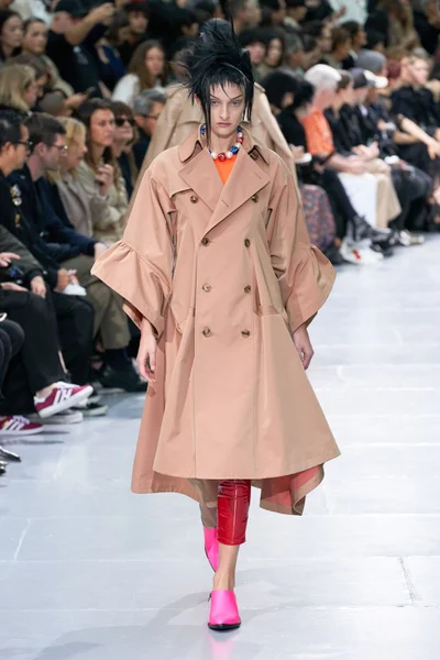 Look 13